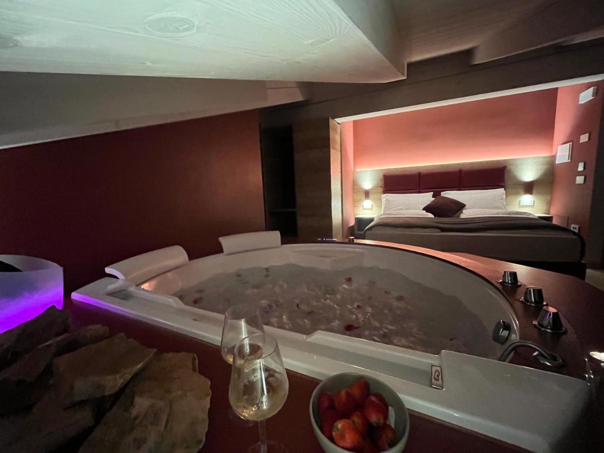 Le Rocce Val Di Non - Quality Room & Breakfast Tassullo Eksteriør bilde