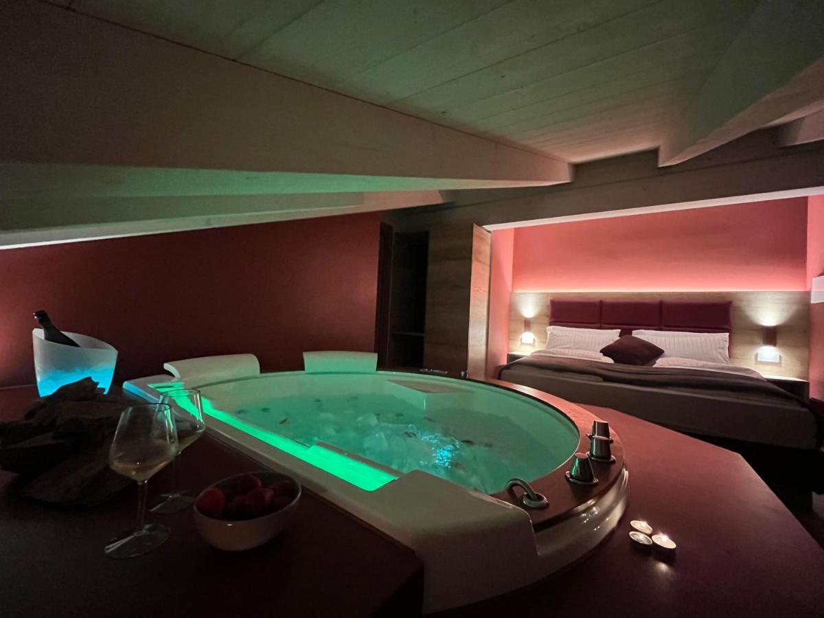 Le Rocce Val Di Non - Quality Room & Breakfast Tassullo Eksteriør bilde